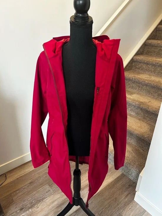 Lululemon Definitely Raining Jacket Cranberry - Picture 9 of 12